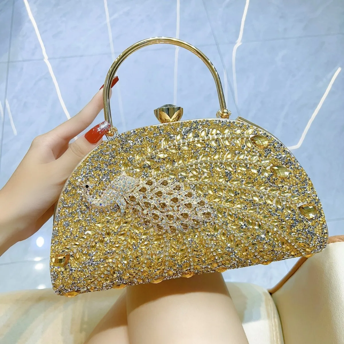 Full Diamond Luxury Handbag Elegant Evening Clutch High-End Wedding Purse Fashion Shoulder Crossbody Bag Banquet Party Accessory
Full Diamond Luxury Handbag Elegant Evening Clutch High-End Wedding Purse Fashion Shoulder Crossbody Bag Banquet Party Accessory