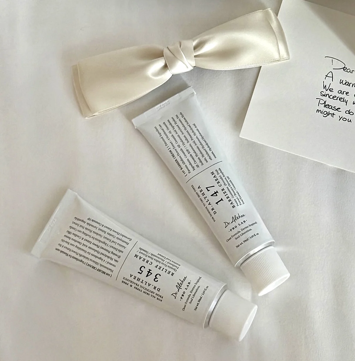 Антиоксидантный увлажняющий осветляющий крем Dr.Althea Original 147 Barrier 345 Relief Cream Intensive Brand Cream Essence Mist
Антиоксидантный увлажняющий осветляющий крем Dr.Althea Original 147 Barrier 345 Relief Cream Intensive Brand Cream Essence Mist