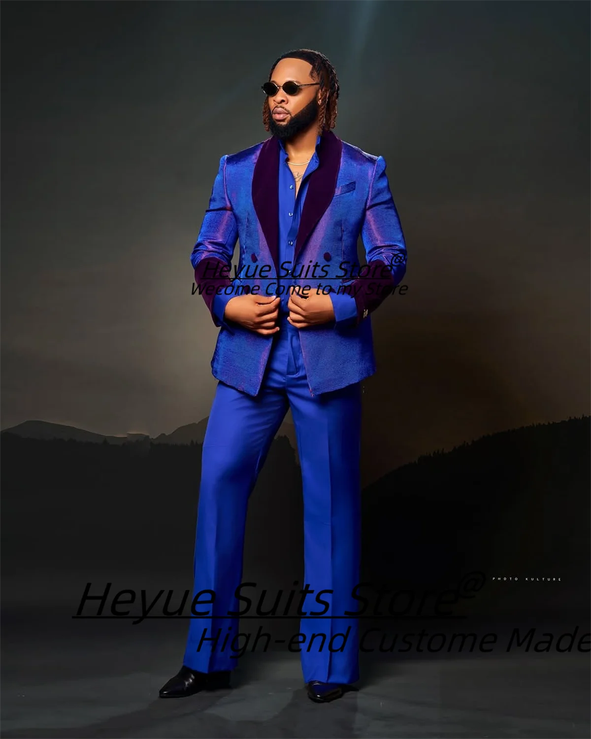 Shiny Royal Blue Prom Men Suits Customized Slim Fit Velvet Shawl Lapel Groom Wedding Tuxedos 2 Pieces Sets trajes para hombre
Shiny Royal Blue Prom Men Suits Customized Slim Fit Velvet Shawl Lapel Groom Wedding Tuxedos 2 Pieces Sets trajes para hombre
