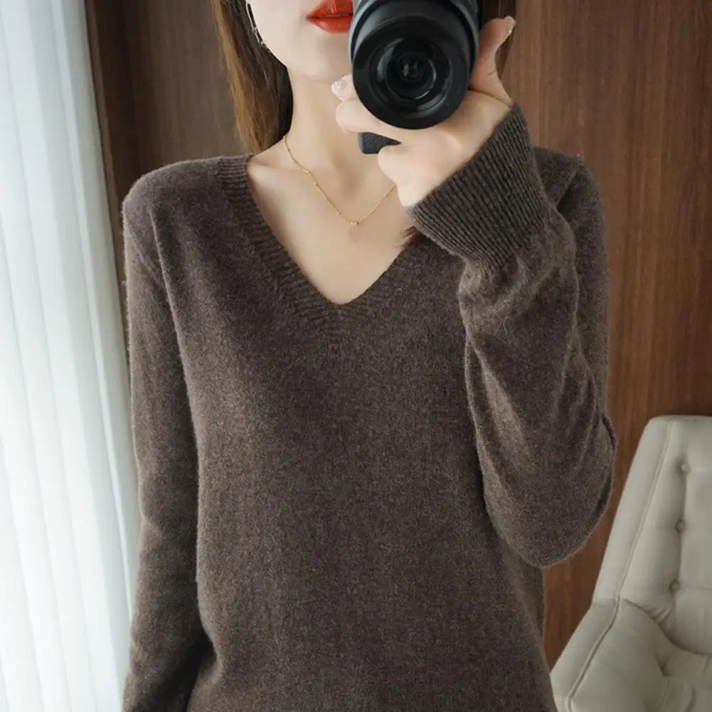Washable V-neck Top Stylish Women's V-neck Knit Sweaters Long Sleeve Pullover Tops with Ribbed Trim Elegant Sexy for Fall/winter
Washable V-neck Top Stylish Women's V-neck Knit Sweaters Long Sleeve Pullover Tops with Ribbed Trim Elegant Sexy for Fall/winter