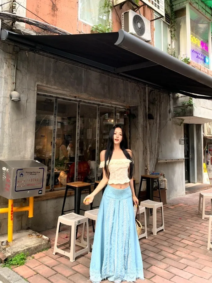 Delicate Lace Trim One Shoulder Top And High Waist A-Line Skirt Two Piece Set for Women Summer Fashion Outfit Gentle Heavy Work
Delicate Lace Trim One Shoulder Top And High Waist A-Line Skirt Two Piece Set for Women Summer Fashion Outfit Gentle Heavy Work