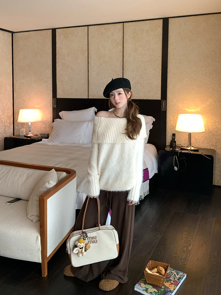 Свободный свитер Fufu Lazy на одно плечо, женская осенне-зимняя одежда Aosphere Feeling, вязаное длинное пальто средней длины Sve
Свободный свитер Fufu Lazy на одно плечо, женская осенне-зимняя одежда Aosphere Feeling, вязаное длинное пальто средней длины Sve