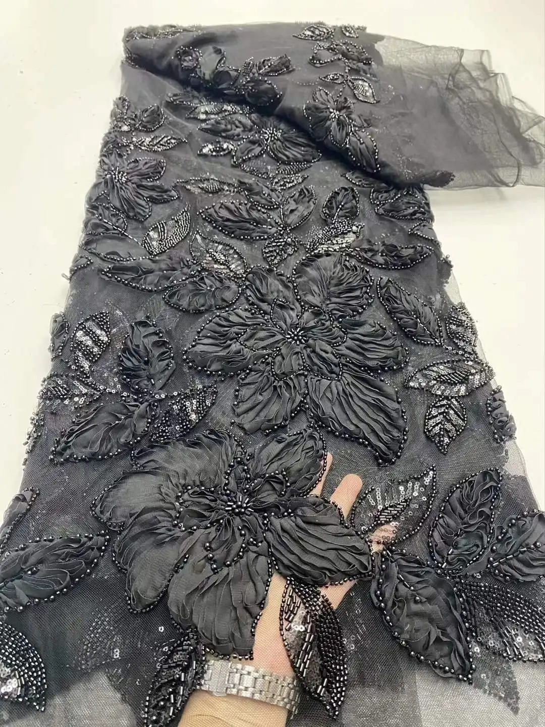 2025 New African French Nigerian High End Lace Fabric With Beads Sequins Mesh for Embroidery Wedding Party Bride Sewing Dress
2025 New African French Nigerian High End Lace Fabric With Beads Sequins Mesh for Embroidery Wedding Party Bride Sewing Dress