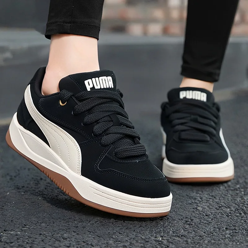 PUMA Black White Suede Wide Laces Gum Sole Thick Sole Retro Casual Skate Sneakers 402510-03
PUMA Black White Suede Wide Laces Gum Sole Thick Sole Retro Casual Skate Sneakers 402510-03