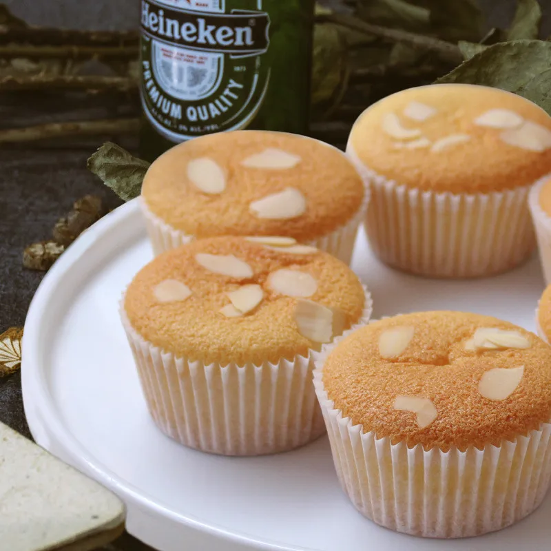 100Pcs/Box Baking Printing Oil-Proof Cake Cups Egg Yolk Biscuit Cookie Trays Cupcake Muffin Cases Party Supplies
100Pcs/Box Baking Printing Oil-Proof Cake Cups Egg Yolk Biscuit Cookie Trays Cupcake Muffin Cases Party Supplies
