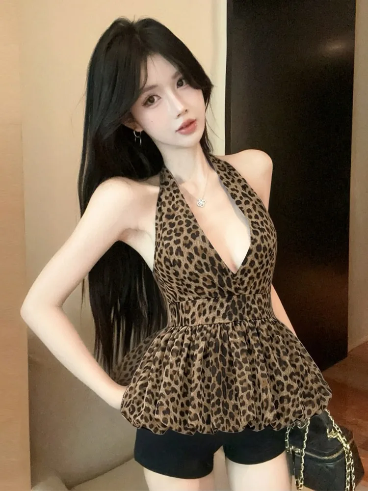 Pure Desire Spicy Girl Vacation Style V-Neck Hanging Neck Backless Crop Top Summer with Chest Pad Leopard Print Waist-Cinchin...
Pure Desire Spicy Girl Vacation Style V-Neck Hanging Neck Backless Crop Top Summer with Chest Pad Leopard Print Waist-Cinchin...