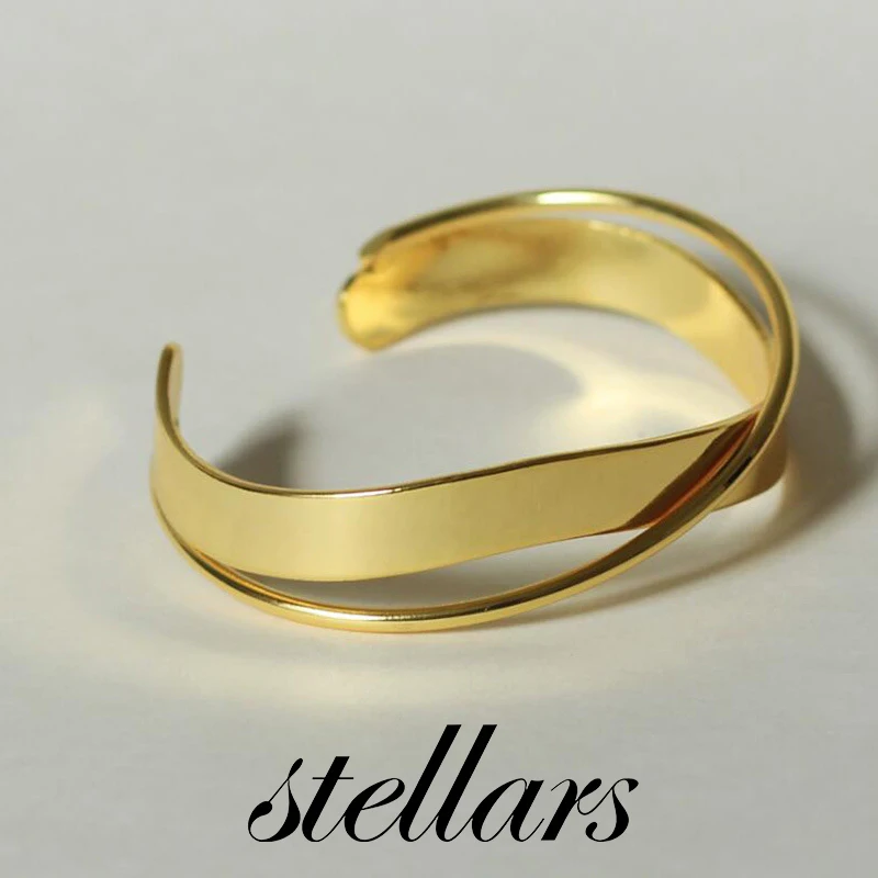 Minimalist Geometric Metal Cross Bracelet: New Style, Open Irregular, Women's Fashion Personalized Bangle
Minimalist Geometric Metal Cross Bracelet: New Style, Open Irregular, Women's Fashion Personalized Bangle