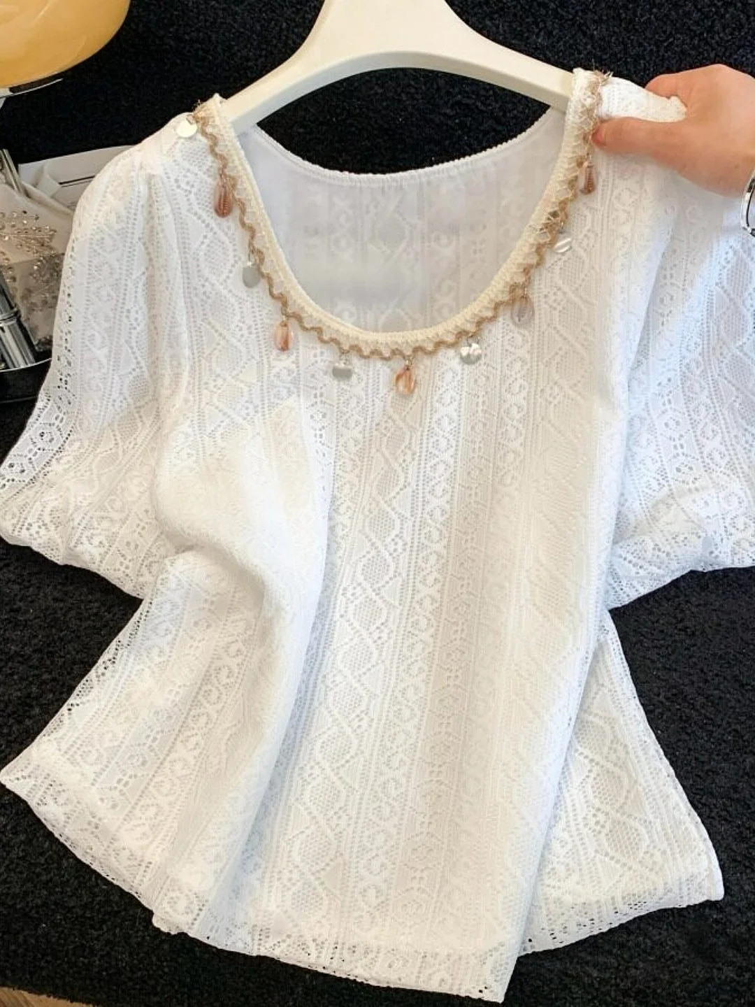 Shiny Sequin Lace Short Sleeve Women's Shirt Summer 2026 New Unique Slimming Bubble Sleeve Top Fashionable Casual Wear
Shiny Sequin Lace Short Sleeve Women's Shirt Summer 2026 New Unique Slimming Bubble Sleeve Top Fashionable Casual Wear