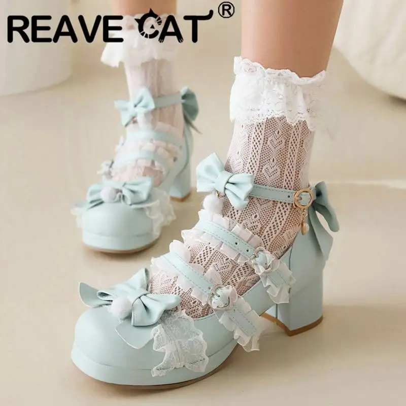 Женские туфли на блочном каблуке REAVE CAT, дизайнерские туфли-лодочки в стиле "Лолита" с круглым носком и ремешком на пряжке 5 см и бантом, маленькие туфли для девочек, размеры 31
Женские туфли на блочном каблуке REAVE CAT, дизайнерские туфли-лодочки в стиле "Лолита" с круглым носком и ремешком на пряжке 5 см и бантом, маленькие туфли для девочек, размеры 31