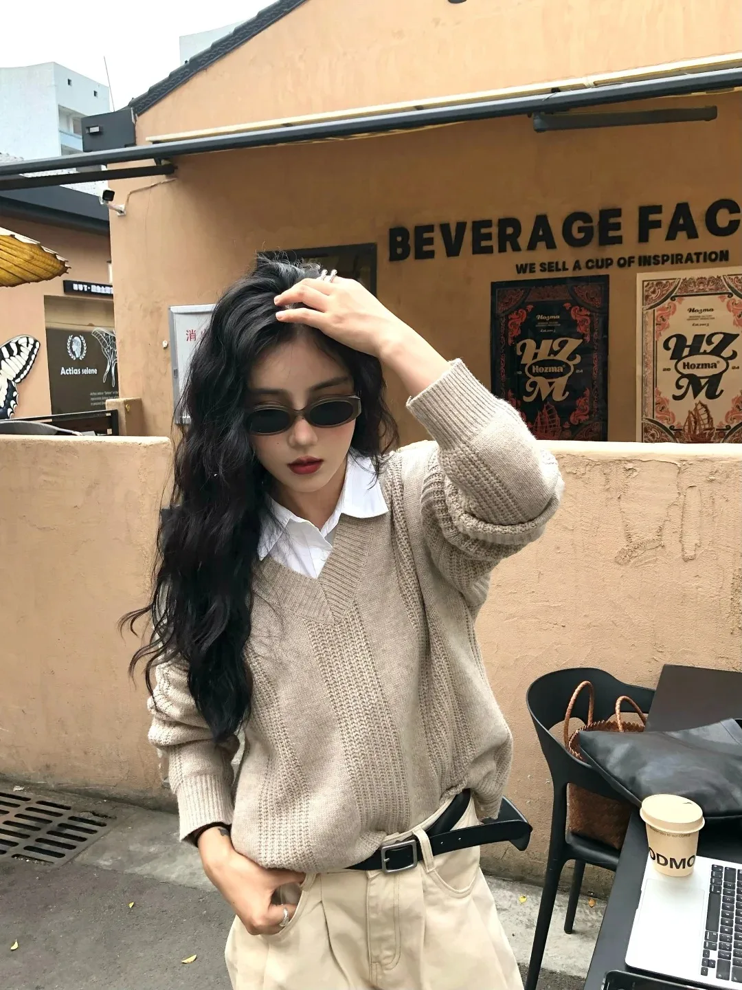 100% Merino Wool Pullover V-neck Autumn Winter Basic Style Casual Fashionable Loose Knitted Cashmere Sweater 
100% Merino Wool Pullover V-neck Autumn Winter Basic Style Casual Fashionable Loose Knitted Cashmere Sweater