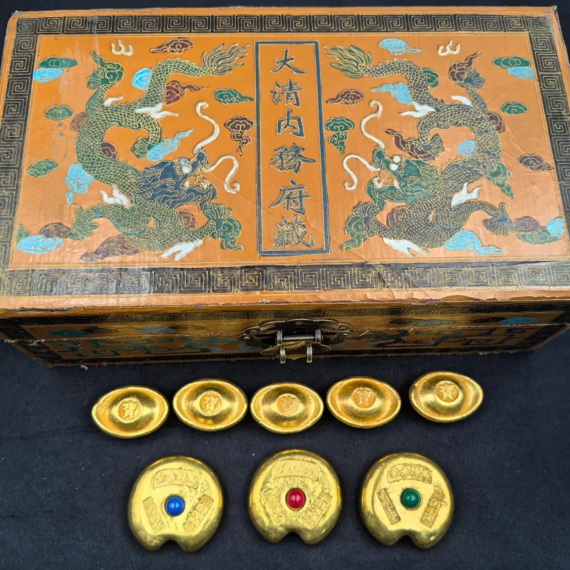 Antique Bronze Inlaid with Gemstones Gold Ingot Gold Bar Treasure Character Yuanbao Horseshoe Gold Ornament
Antique Bronze Inlaid with Gemstones Gold Ingot Gold Bar Treasure Character Yuanbao Horseshoe Gold Ornament