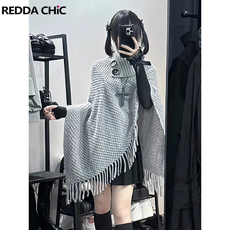 ReddaChic свитер-пончо с высоким воротом и кисточками в готическом стиле, ретро, асимметричные пуговицы, вязаная накидка, шаль, осенняя накидка, женская одежда
ReddaChic свитер-пончо с высоким воротом и кисточками в готическом стиле, ретро, асимметричные пуговицы, вязаная накидка, шаль, осенняя накидка, женская одежда