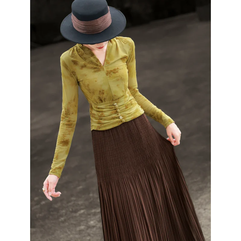 MEXCOCO 2026Spring new elegant French-style printed blouse with velvet long sleevesVCollared base shirt
MEXCOCO 2026Spring new elegant French-style printed blouse with velvet long sleevesVCollared base shirt