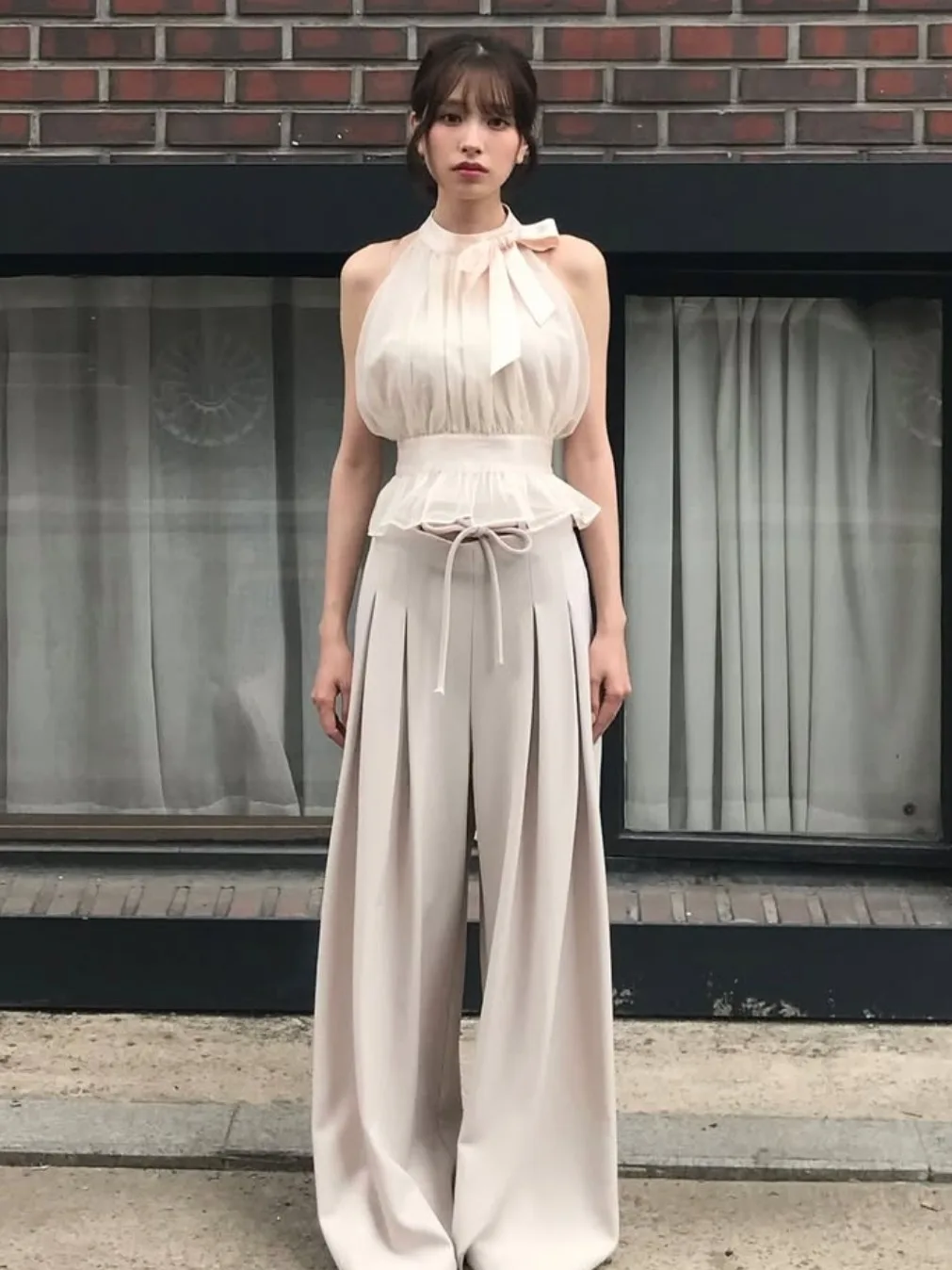 Ele Summer New Sle Ins Ladylike Wind Tie Knot Vest irt Плиссированный шифоновый топ из полиэфирного волокна 00% женская одежда
Ele Summer New Sle Ins Ladylike Wind Tie Knot Vest irt Плиссированный шифоновый топ из полиэфирного волокна 00% женская одежда