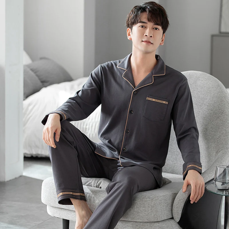 New Spring and Autumn Soft Cotton Men's Pajamas Cardigan Simple Fashion Men's Pajamas Long Sleeve Tops Long Pants Pijamas Hombre
New Spring and Autumn Soft Cotton Men's Pajamas Cardigan Simple Fashion Men's Pajamas Long Sleeve Tops Long Pants Pijamas Hombre