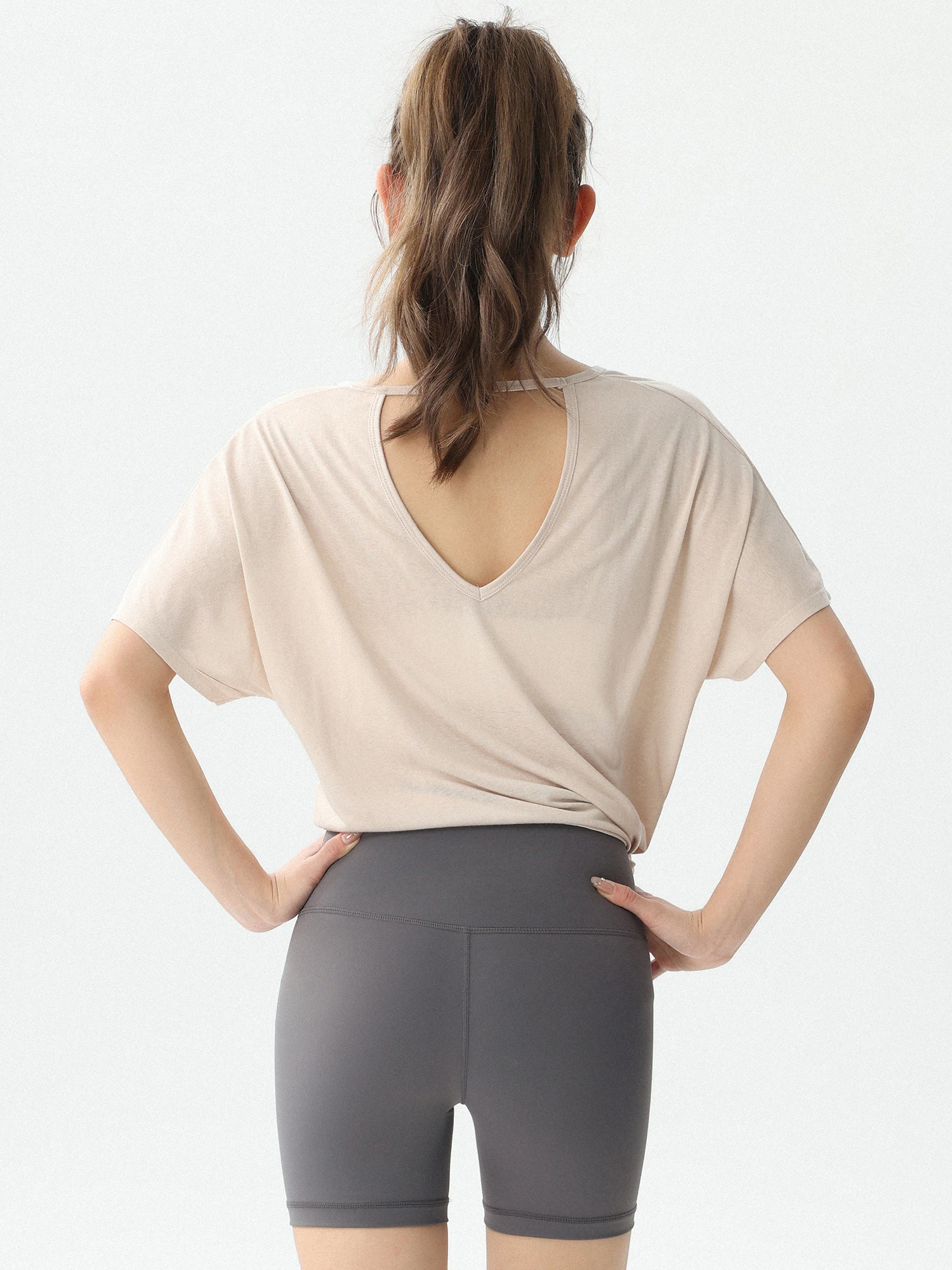 Women's Loose Fit Yoga Sportswear Short Sleeve Quick Dry Lightweight Fitness Shirt Summer Breathable Comfortable Nylon Spandex
Women's Loose Fit Yoga Sportswear Short Sleeve Quick Dry Lightweight Fitness Shirt Summer Breathable Comfortable Nylon Spandex