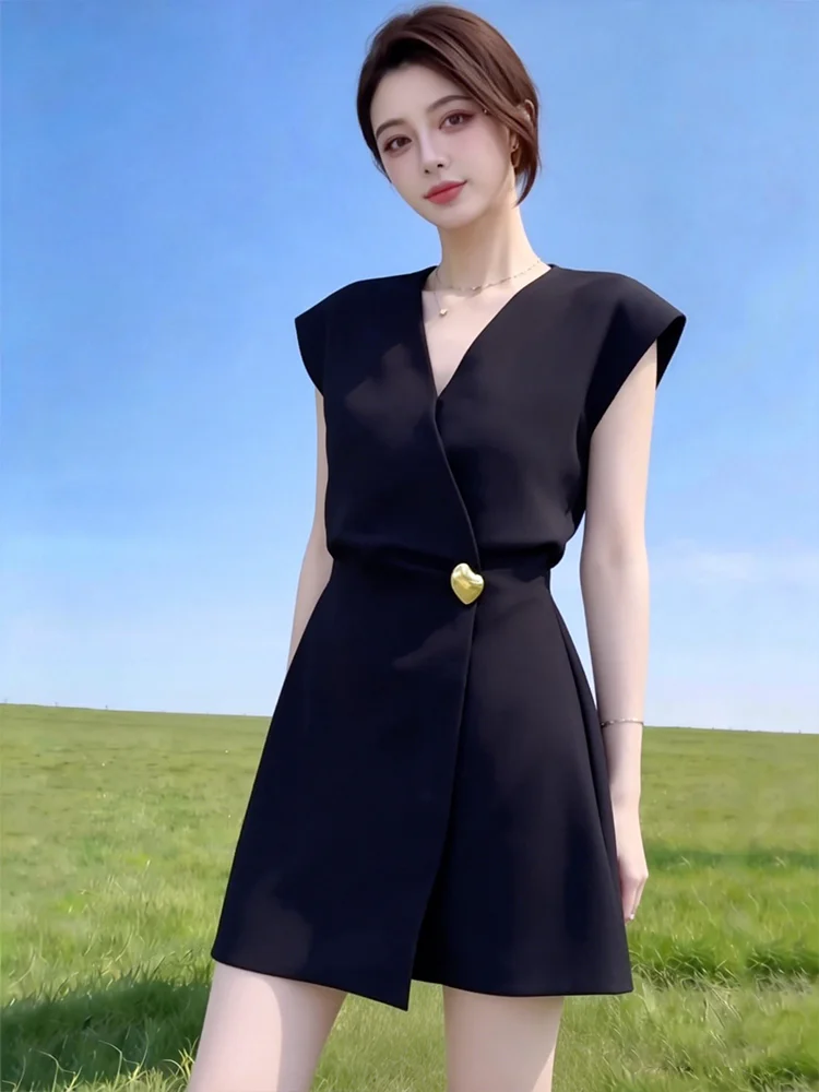 Hebe Style Casual Black One-Piece Pants Women's Summer 2026 High Waist Wide Leg Short Pants Cool Elegant Lady Suit
Hebe Style Casual Black One-Piece Pants Women's Summer 2026 High Waist Wide Leg Short Pants Cool Elegant Lady Suit