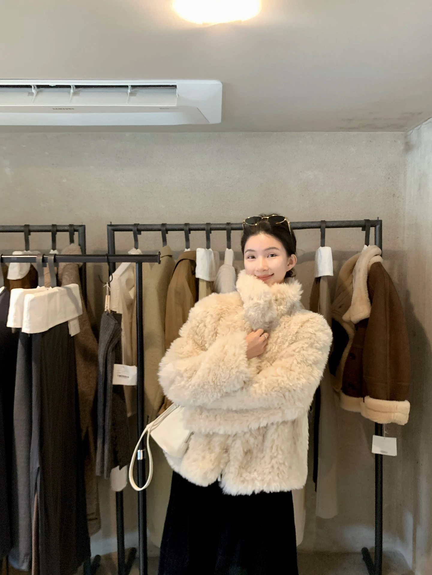 Cloudlike Plu Fur Jaet Ecofriendly Novel Design Autumn Winter New Sle Women's Loose Fit Long Sve Coat Byeleone
Cloudlike Plu Fur Jaet Ecofriendly Novel Design Autumn Winter New Sle Women's Loose Fit Long Sve Coat Byeleone