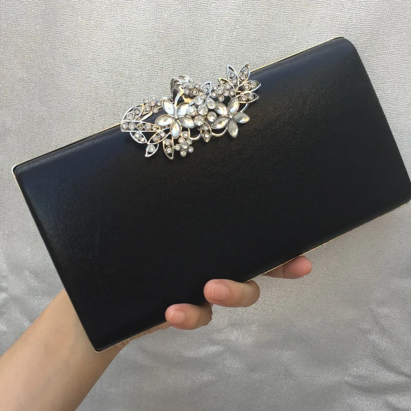 Diamond Encrusted Women's Dinner And Banquet Bag, PU Clutch Simple Leather Square Hard Box Design A Stylish Choice Elegant Women
Diamond Encrusted Women's Dinner And Banquet Bag, PU Clutch Simple Leather Square Hard Box Design A Stylish Choice Elegant Women