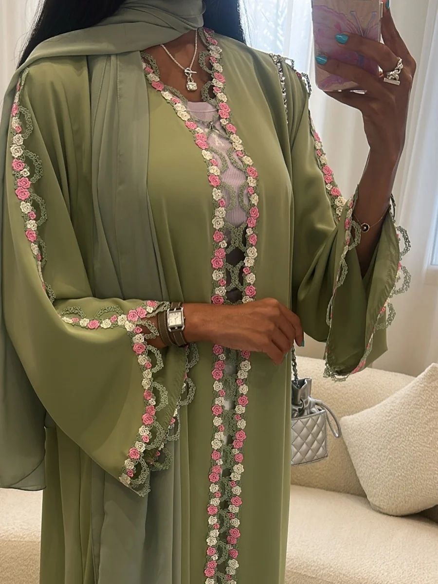 Muslim Women Dubai Abaya Embroidery floral Kimono Cardigan Dress Kaftan Ramadan Robe Femme African dresses Islam Clothing Kebaya
Muslim Women Dubai Abaya Embroidery floral Kimono Cardigan Dress Kaftan Ramadan Robe Femme African dresses Islam Clothing Kebaya