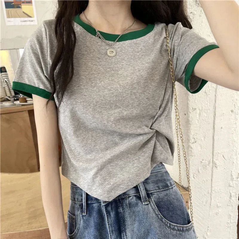 Women's Tops Trendy French Niche Girls T-shirts Chic Irregular Splicing Contrasting Colors Korean Style Modification Ins Style
Women's Tops Trendy French Niche Girls T-shirts Chic Irregular Splicing Contrasting Colors Korean Style Modification Ins Style