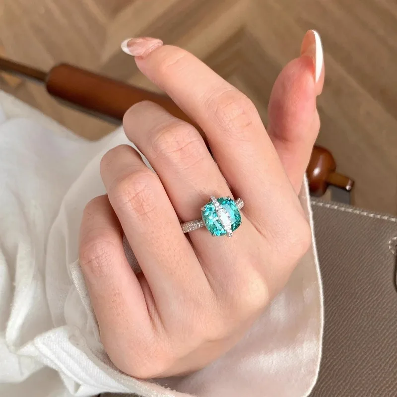 Mint Mambo Pop Flash Sugar Cube Zircon Ring Medieval Heavy Industry Advanced Temperament White Index Finger Ring
Mint Mambo Pop Flash Sugar Cube Zircon Ring Medieval Heavy Industry Advanced Temperament White Index Finger Ring