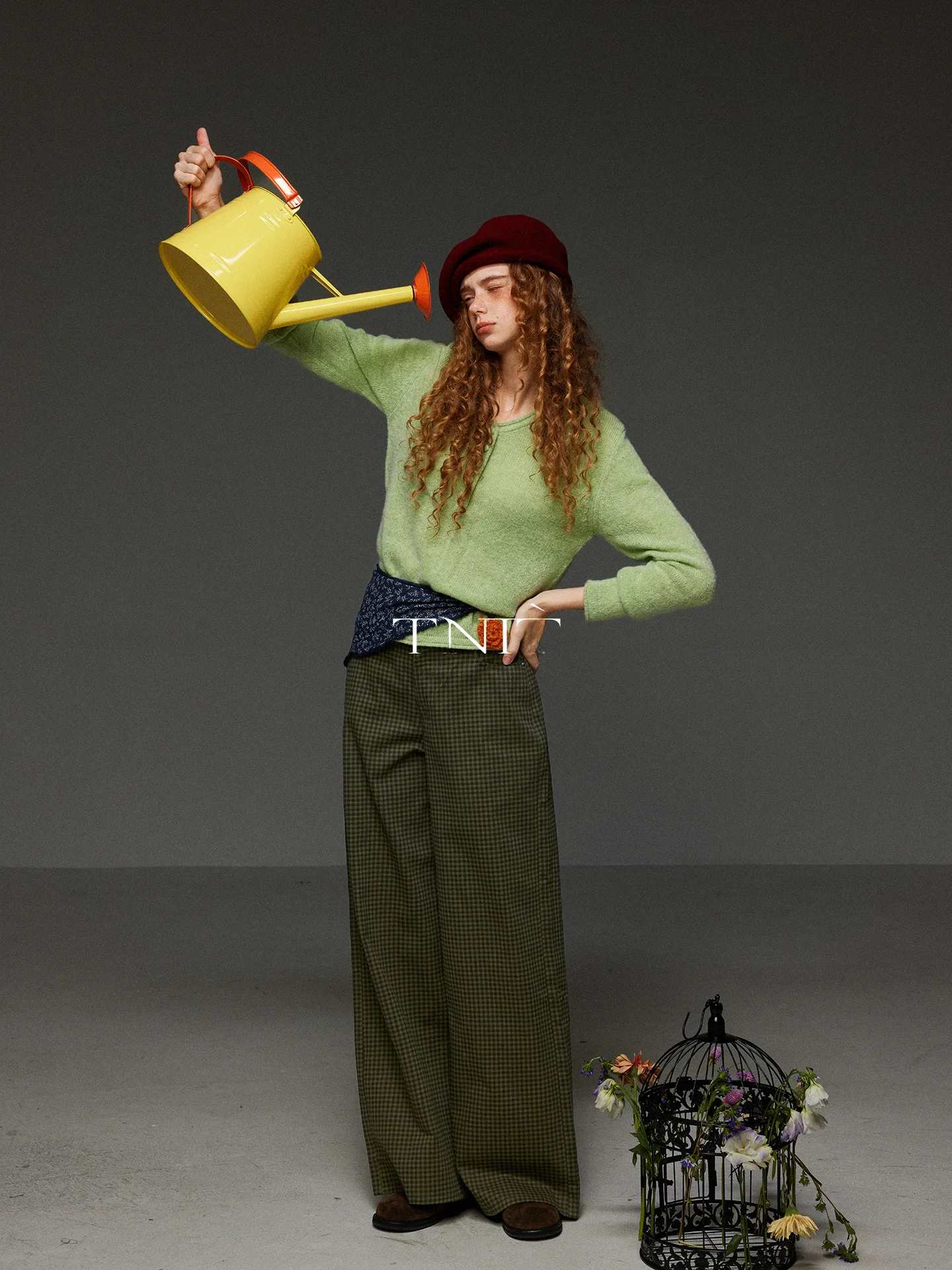 Винтажный шерстяной свитер TNIT 00 с V-образным вырезом, облегающий, вязаный, женский, свободный, повседневный, универсальный дизайн, топ для осени и поездок на работу
Винтажный шерстяной свитер TNIT 00 с V-образным вырезом, облегающий, вязаный, женский, свободный, повседневный, универсальный дизайн, топ для осени и поездок на работу