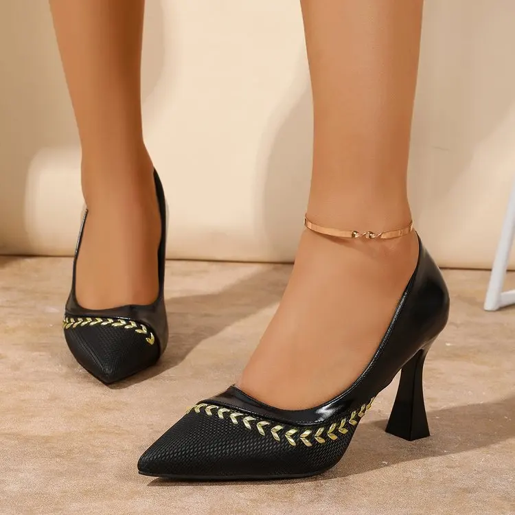 2026 Spring Exquisitely Soft Pointed-Toe Flats for Women, Shallow Mid-Heel Slim Heel Comfortable Elegant Versatile Fashion new
2026 Spring Exquisitely Soft Pointed-Toe Flats for Women, Shallow Mid-Heel Slim Heel Comfortable Elegant Versatile Fashion new