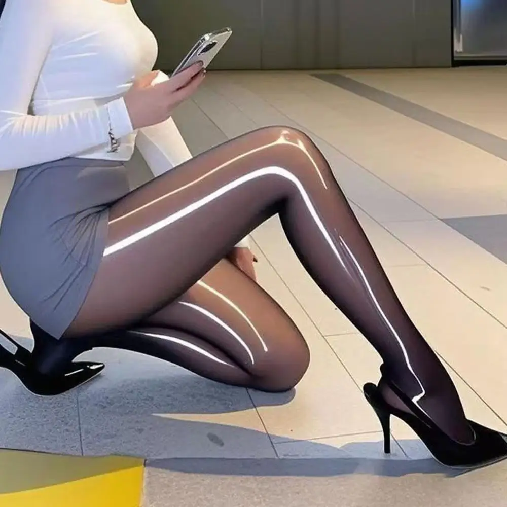 1Pair Sexy Glossy Pantyhose Smooth horse oil Tights Shiny Oil Gloss Pantyhose High Waist aurora Stockings Ultra-thin Long Socks
1Pair Sexy Glossy Pantyhose Smooth horse oil Tights Shiny Oil Gloss Pantyhose High Waist aurora Stockings Ultra-thin Long Socks