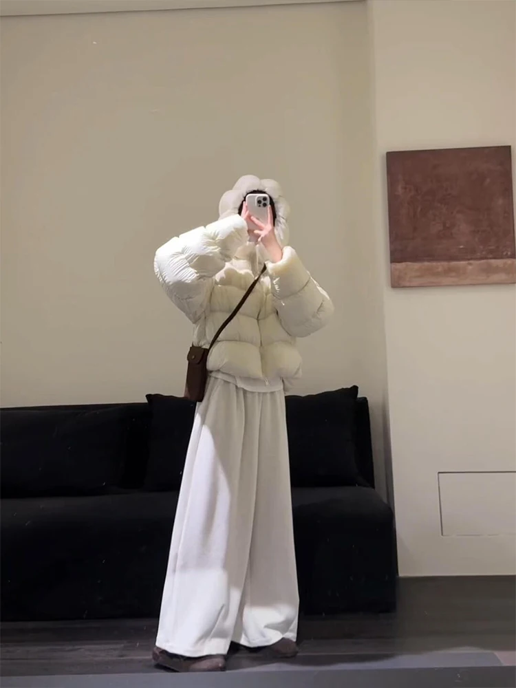 White Pumpkin Hooded Long Sleeve Thickened Short Cotton Jacket Women's Winter New Style Warm Bread Design Cotton Coat
White Pumpkin Hooded Long Sleeve Thickened Short Cotton Jacket Women's Winter New Style Warm Bread Design Cotton Coat