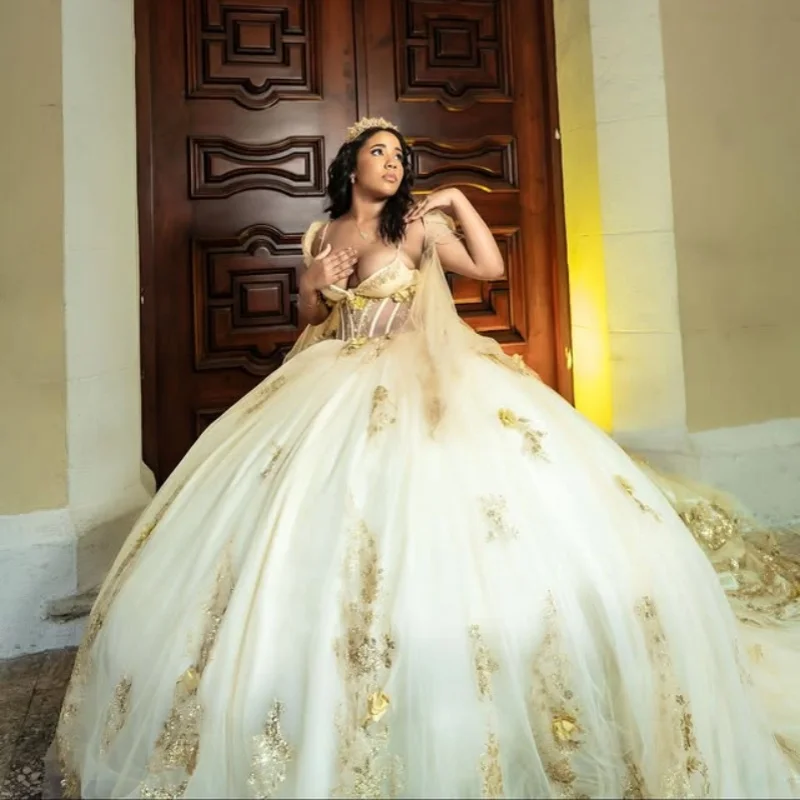 Customized Light Champagne Quinceanera Dresses Off the Shoulder applique 3D flower Tull Long tail Vestido 15 Quinceanera
Customized Light Champagne Quinceanera Dresses Off the Shoulder applique 3D flower Tull Long tail Vestido 15 Quinceanera
