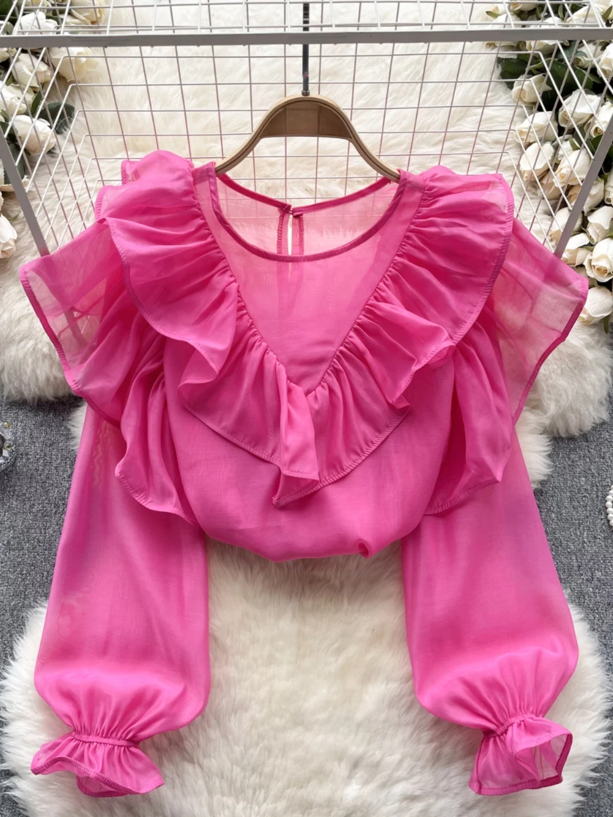 Spring Sweet Lace Trim Slim Fit Bubble Sleeve Women's Blouse Korean Style Long Sleeve Shirt Commute Fashion Casual Top
Spring Sweet Lace Trim Slim Fit Bubble Sleeve Women's Blouse Korean Style Long Sleeve Shirt Commute Fashion Casual Top