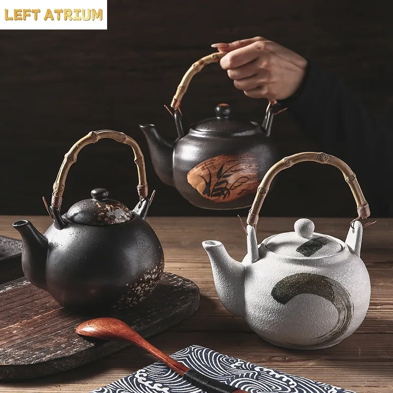 Japanese Style Large Teapot with Handle Countertop Lifting Beam Large Capacity Hand-painted Ceramic Teapot Vintage Style
Japanese Style Large Teapot with Handle Countertop Lifting Beam Large Capacity Hand-painted Ceramic Teapot Vintage Style