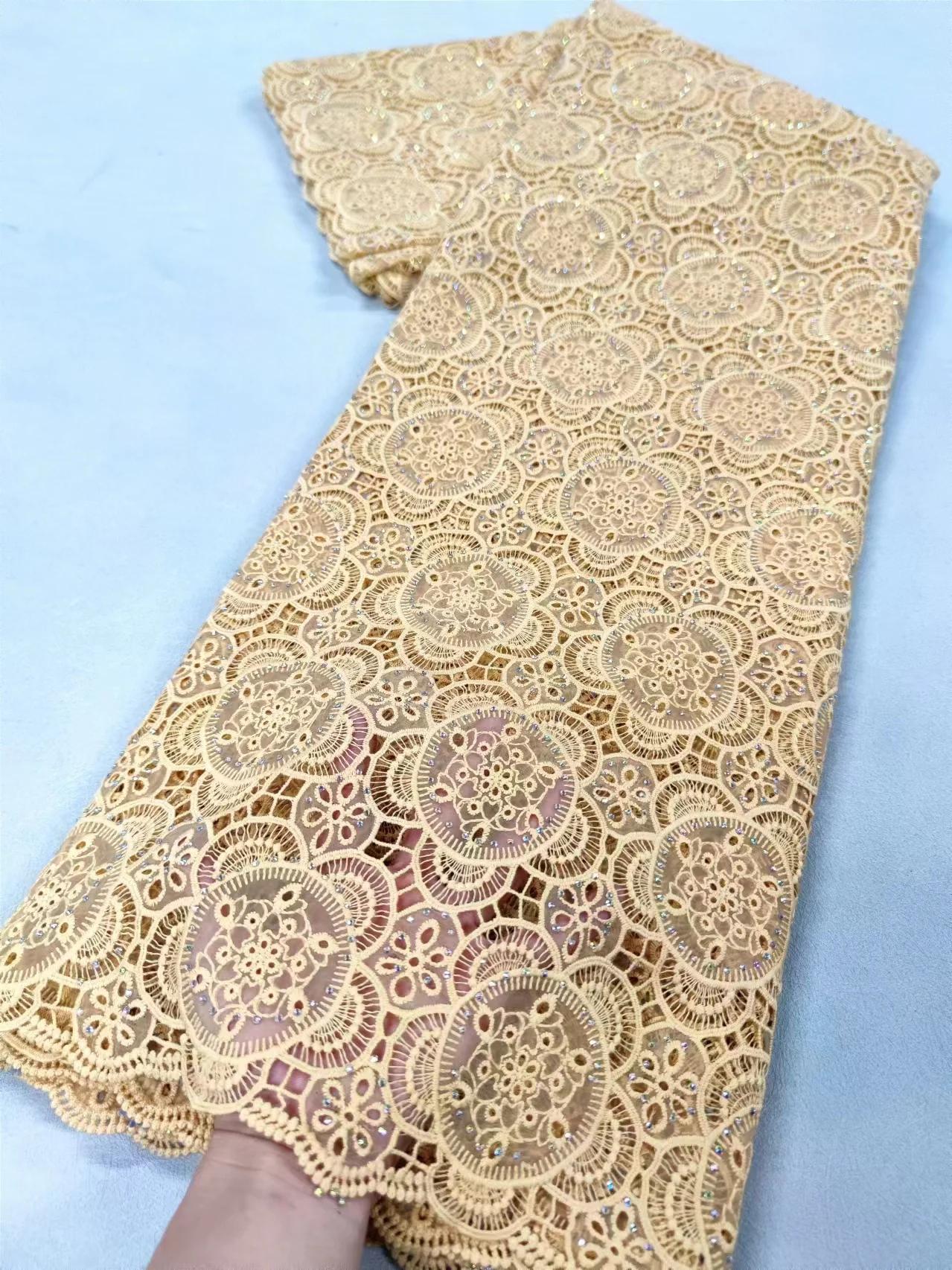 African Lace Fabric 2024 HIgh Quality Colorful French Sequined Mesh Lace Fabric for Sewing Luxury Wedding Party Dress
African Lace Fabric 2024 HIgh Quality Colorful French Sequined Mesh Lace Fabric for Sewing Luxury Wedding Party Dress