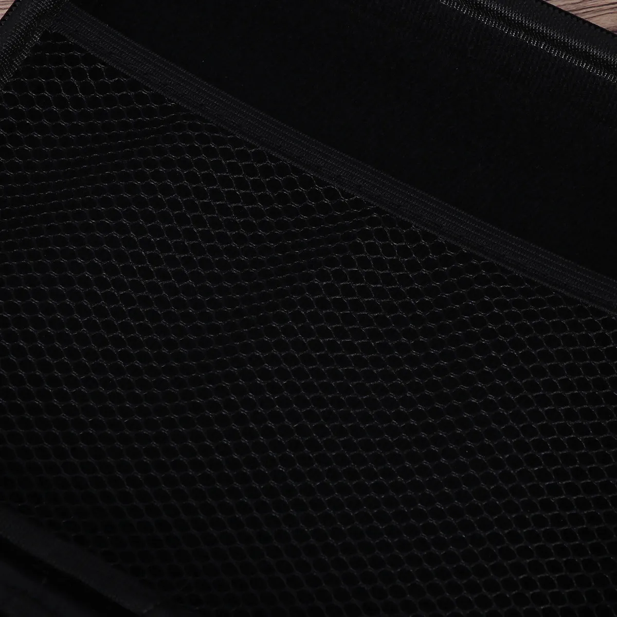 1Pcs Essential Oil Storage Bag Black 30 Slots 15Ml Bottle Holder Zipper Design Travel Makeup Portable Cosmetics Organizer
1Pcs Essential Oil Storage Bag Black 30 Slots 15Ml Bottle Holder Zipper Design Travel Makeup Portable Cosmetics Organizer