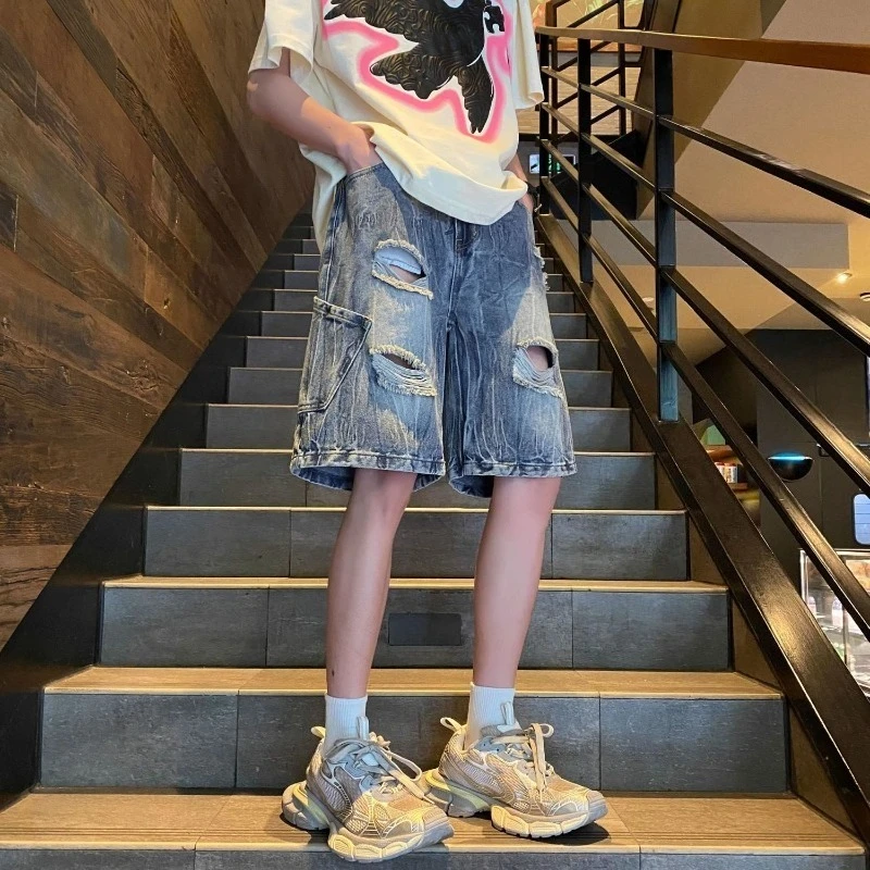 Summer Men's Ripped Washed Denim Shorts Lightweight Comfortable Loose High Street Fashion American Vintage Mid-Calf
Summer Men's Ripped Washed Denim Shorts Lightweight Comfortable Loose High Street Fashion American Vintage Mid-Calf