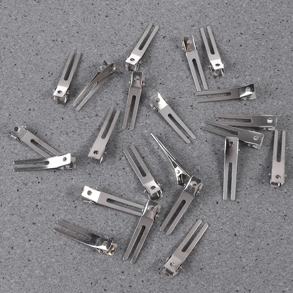 50 Pcs Hair Clips Metal Bow Curly Grips Mini Double Prong for Extensions Clamps
50 Pcs Hair Clips Metal Bow Curly Grips Mini Double Prong for Extensions Clamps