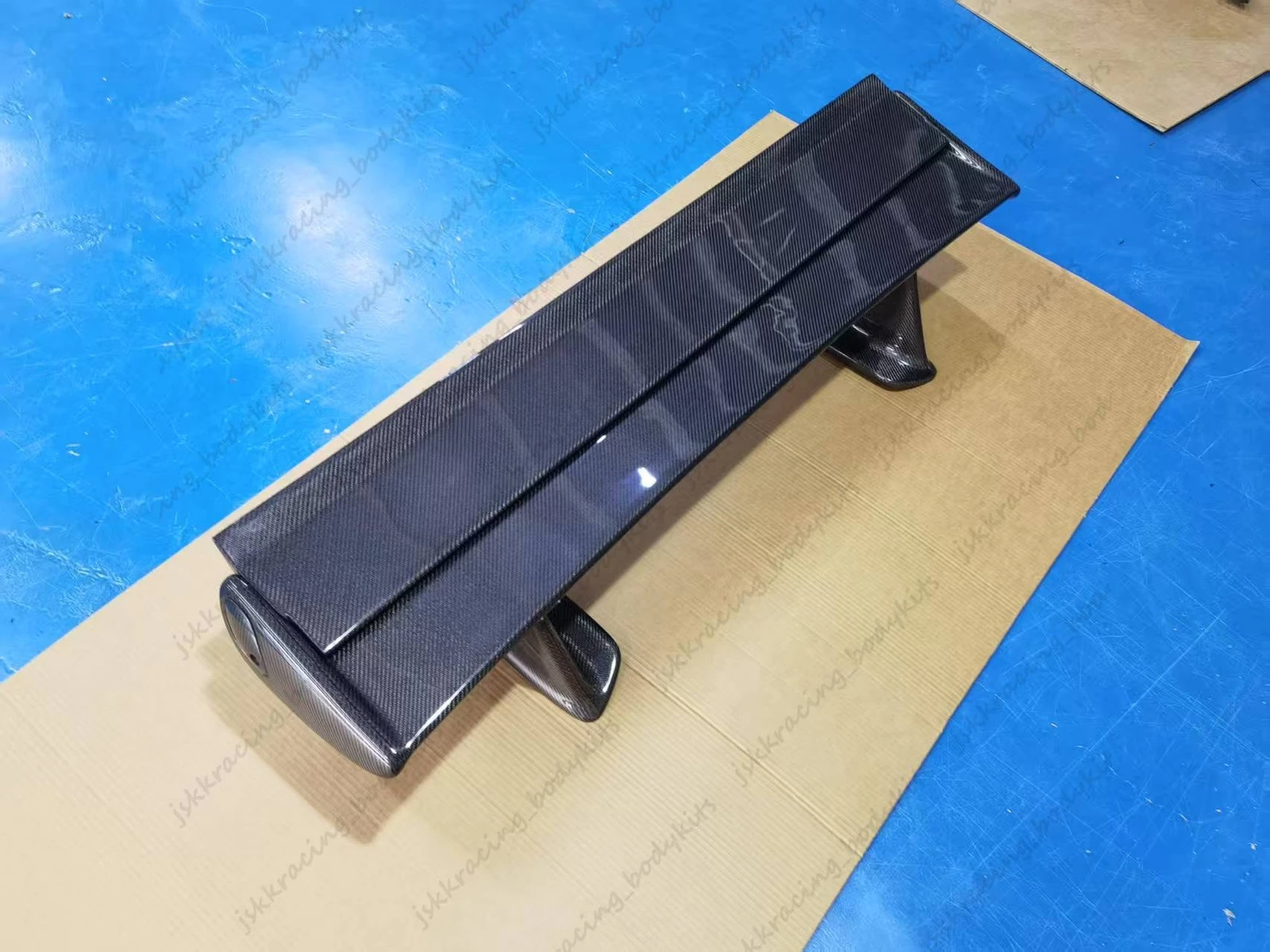 For Nissan Skyline GTR R34 Rear Trunk GT Spoiler Wing Diffuser lip Carbon Fiber car BodyKits
For Nissan Skyline GTR R34 Rear Trunk GT Spoiler Wing Diffuser lip Carbon Fiber car BodyKits