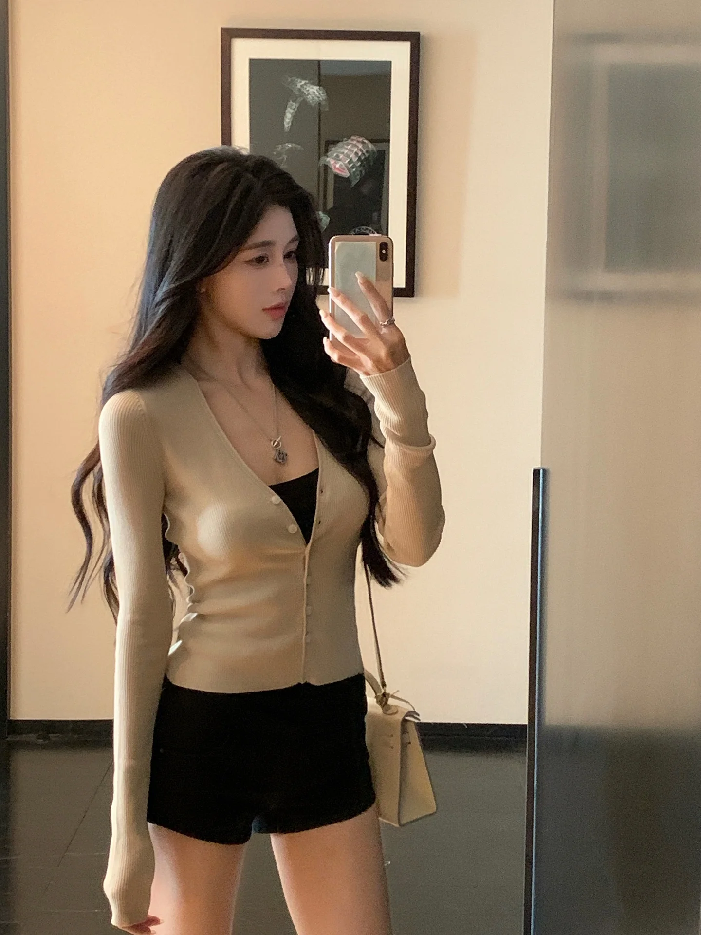 Вязаный облегающий кардиган Chenxi He с v-образным вырезом, легкая летняя пряная вязаная верхняя одежда с открытой передней частью для девочек, с завязкой на талии
Вязаный облегающий кардиган Chenxi He с v-образным вырезом, легкая летняя пряная вязаная верхняя одежда с открытой передней частью для девочек, с завязкой на талии