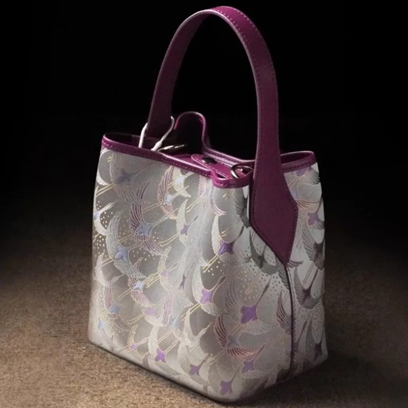 Новая популярная сумка-ведро с принтом, модная сумка-ведро в этническом стиле с цветочным принтом, фиолетово-зеленая сумка через плечо, сумка через плечо
Новая популярная сумка-ведро с принтом, модная сумка-ведро в этническом стиле с цветочным принтом, фиолетово-зеленая сумка через плечо, сумка через плечо