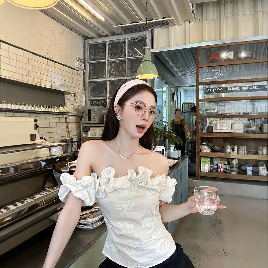 2026 Summer New One-word Shoulder Jacquard Shirt Women's Waist Top
2026 Summer New One-word Shoulder Jacquard Shirt Women's Waist Top