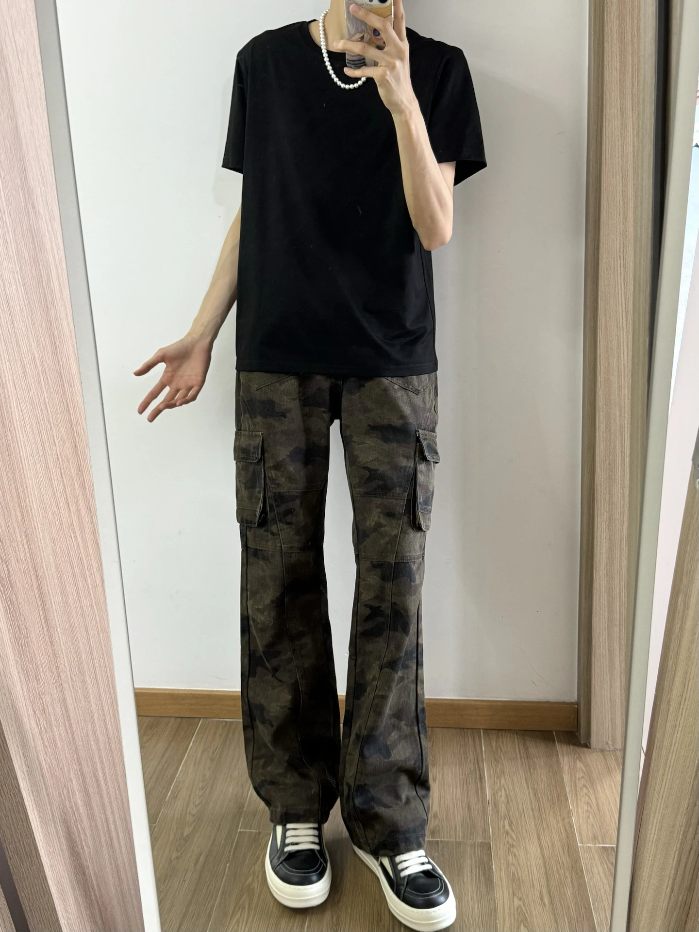 Американские камуфляжные рабочие брюки в стиле ретро, мужские летние джинсы с несколькими карманами, дизайнерские утягивающие брюки, повседневные брюки с прямыми штанинами
Американские камуфляжные рабочие брюки в стиле ретро, мужские летние джинсы с несколькими карманами, дизайнерские утягивающие брюки, повседневные брюки с прямыми штанинами