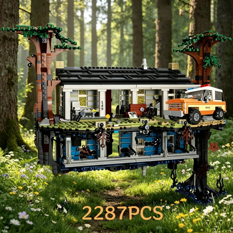 Strange Story Characters Turn Upside Down Model Decoration Gift 2287PCS Boy And Girl Assemble Brick Building Block Toy Christmas
Strange Story Characters Turn Upside Down Model Decoration Gift 2287PCS Boy And Girl Assemble Brick Building Block Toy Christmas