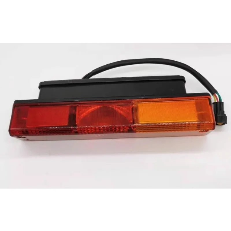 Задний фонарь CN III, детали трактора для Dongfanghong 554/904/1204/1304/1504/1804
Задний фонарь CN III, детали трактора для Dongfanghong 554/904/1204/1304/1504/1804