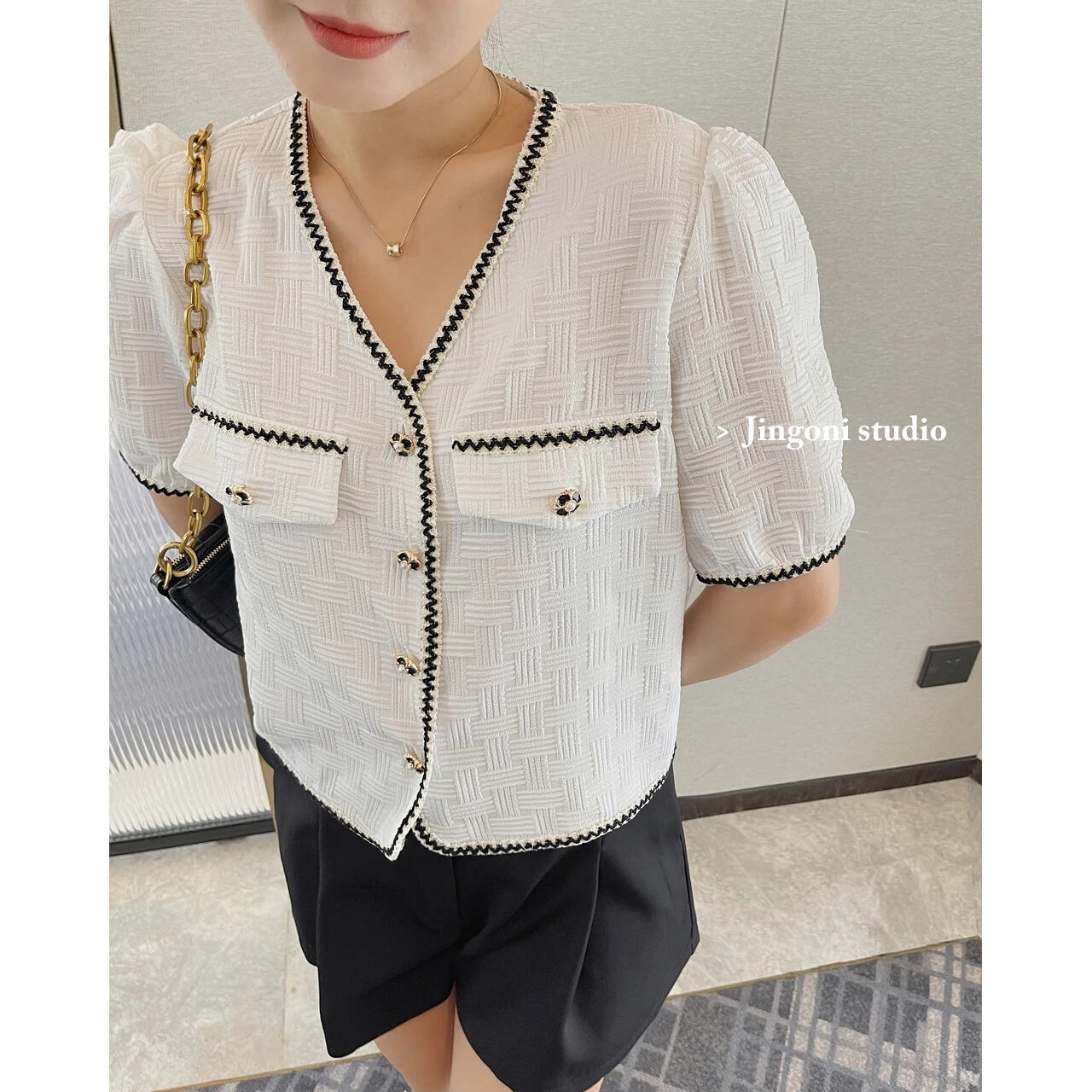Fashion Woman Linen Blouse 2023 Shirts Top Short Sleeve Vintage Elegant Korea Stylish Crop Summer Clothing Luxury White Puff
Fashion Woman Linen Blouse 2023 Shirts Top Short Sleeve Vintage Elegant Korea Stylish Crop Summer Clothing Luxury White Puff