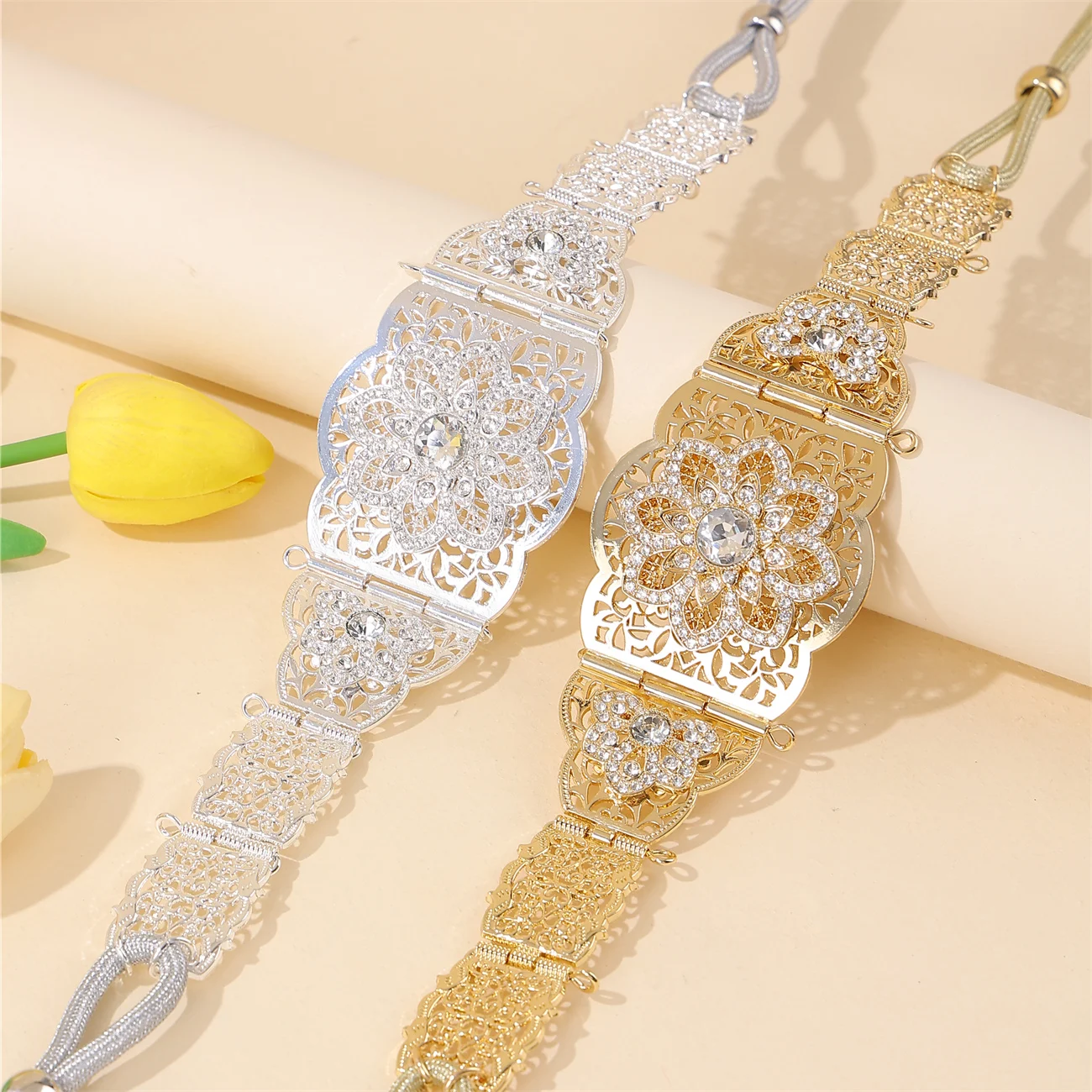 Moroccan Robe Belt Women's Hollowed-Out Waist Chain Rhinestone Embellished Floral Shape Bridal Jewelry With Adjustable Length
Moroccan Robe Belt Women's Hollowed-Out Waist Chain Rhinestone Embellished Floral Shape Bridal Jewelry With Adjustable Length