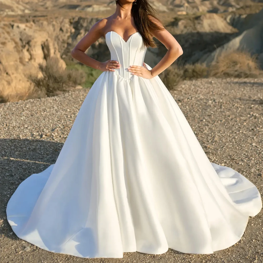 A Line Sweetheart Neck Sleeveless Wedding Dress Customized Satin Bride Gowns Open Back Draped Pleat Zipper New Vestidos De Novia
A Line Sweetheart Neck Sleeveless Wedding Dress Customized Satin Bride Gowns Open Back Draped Pleat Zipper New Vestidos De Novia