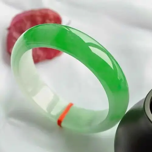 Natural Myanmar Jade 54mm-62mm bracelet exquisite princess bracelet to send girlfriend to send mother Hetian jade
Natural Myanmar Jade 54mm-62mm bracelet exquisite princess bracelet to send girlfriend to send mother Hetian jade