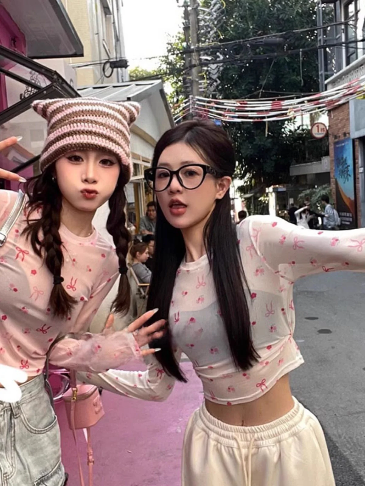 Женская сексуальная летняя футболка с принтом Spicy Girl Svel Me, ажурная солнцезащитная накидка, тонкая корейская футболка для поездок на работу
Женская сексуальная летняя футболка с принтом Spicy Girl Svel Me, ажурная солнцезащитная накидка, тонкая корейская футболка для поездок на работу