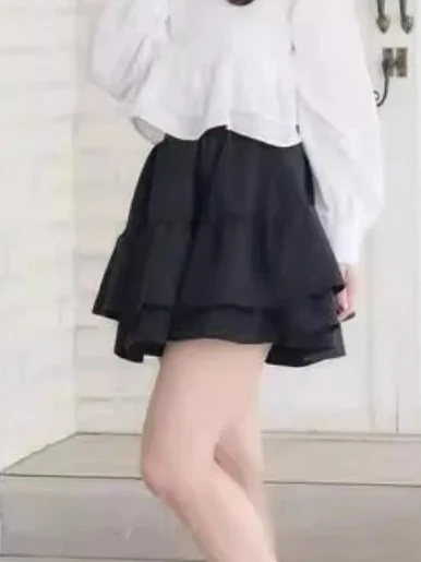 Japanese Original New Mine Sweet Girls Versatile Tutu Anti-light Mini Skirts Women's Black Ruffle Edge Elastic Waist Short Skirt
Japanese Original New Mine Sweet Girls Versatile Tutu Anti-light Mini Skirts Women's Black Ruffle Edge Elastic Waist Short Skirt